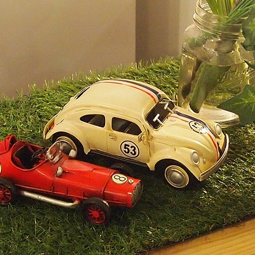 ブリキの車 フォルクスワーゲン(Volkswagen)ビートル レーシングカー Herbie(ハービー)モデル(Sサイズ)