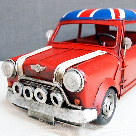 ブリキの車 ユニオンジャックミニクーパー・クラシックミニ (ローバーミニ) ／レッド(Mサイズ)【取り寄せ品／納期1週間前後】